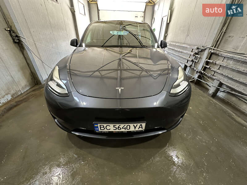 2021 tesla model y