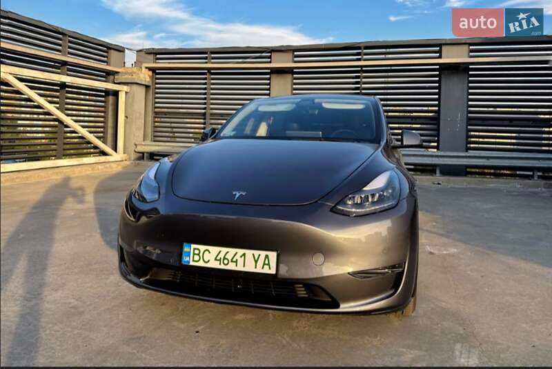 2021 tesla model y