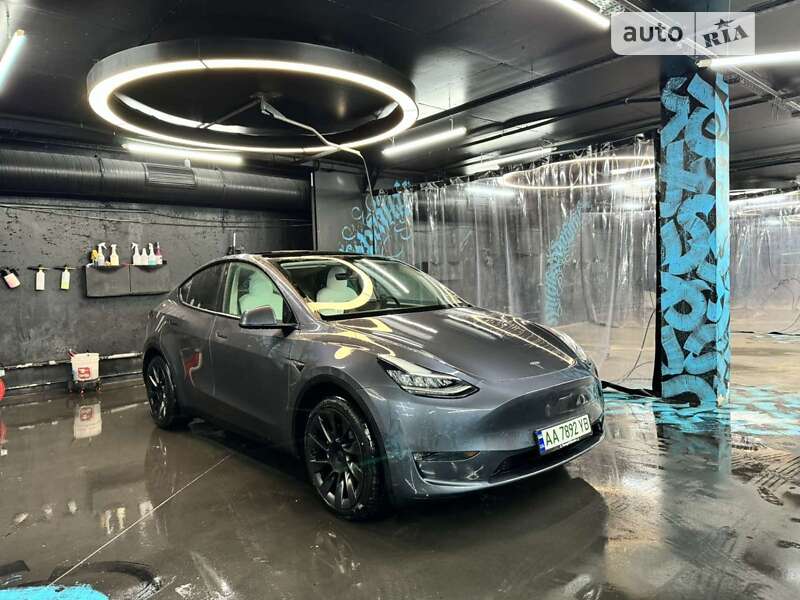 2021 tesla model y