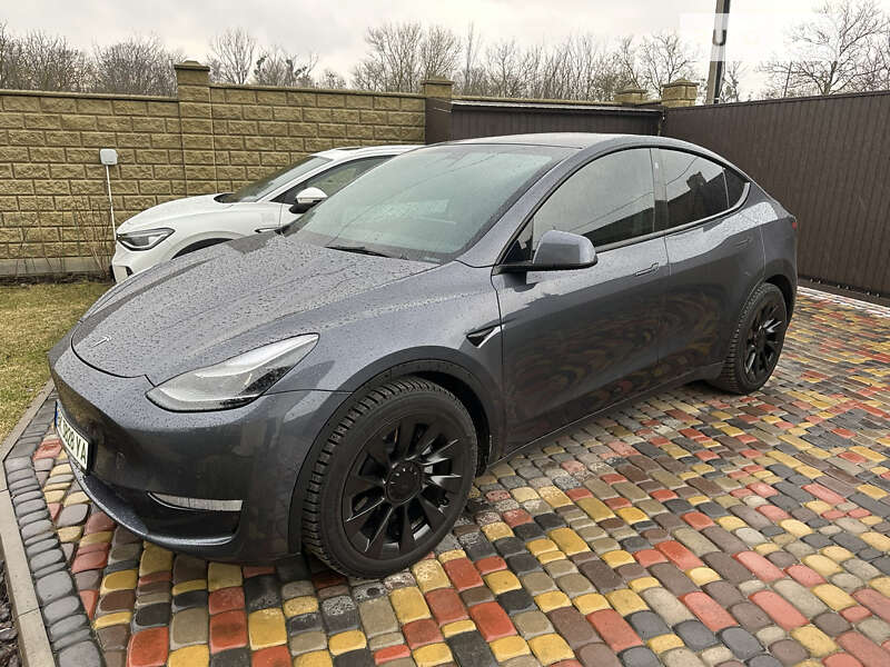 2021 tesla model y