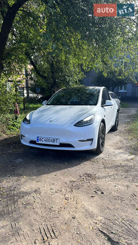 2020 tesla model y