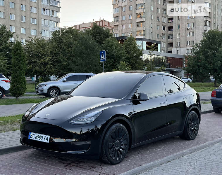 2021 tesla model y
