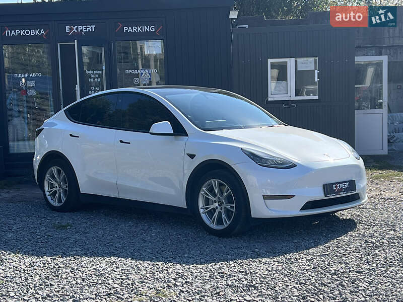 2021 tesla model y