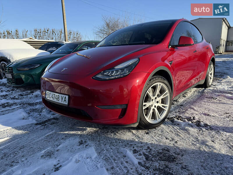 2021 tesla model y