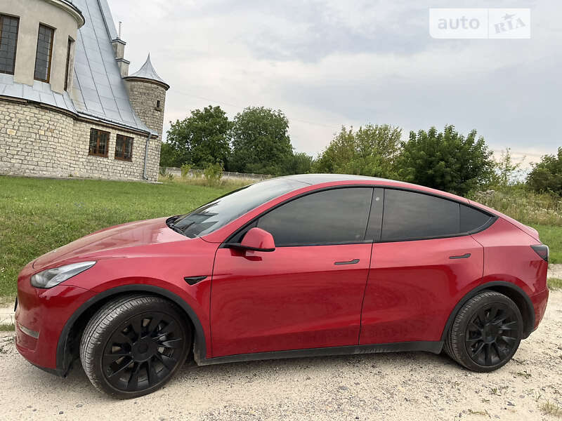 2020 tesla model y