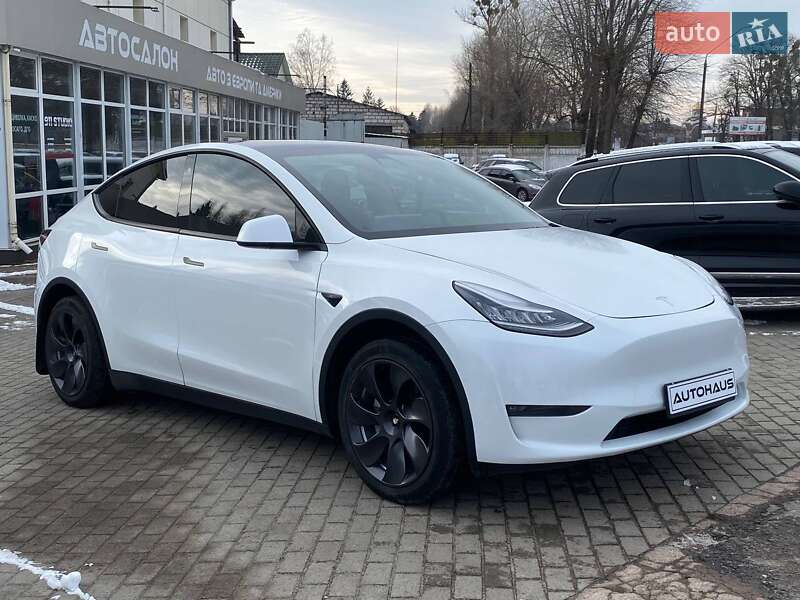 2020 tesla model y