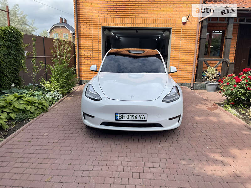 2021 tesla model y