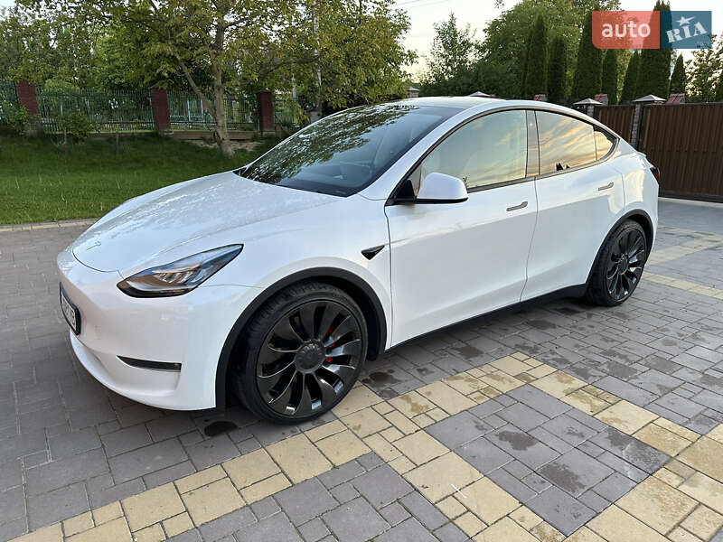 2020 tesla model y