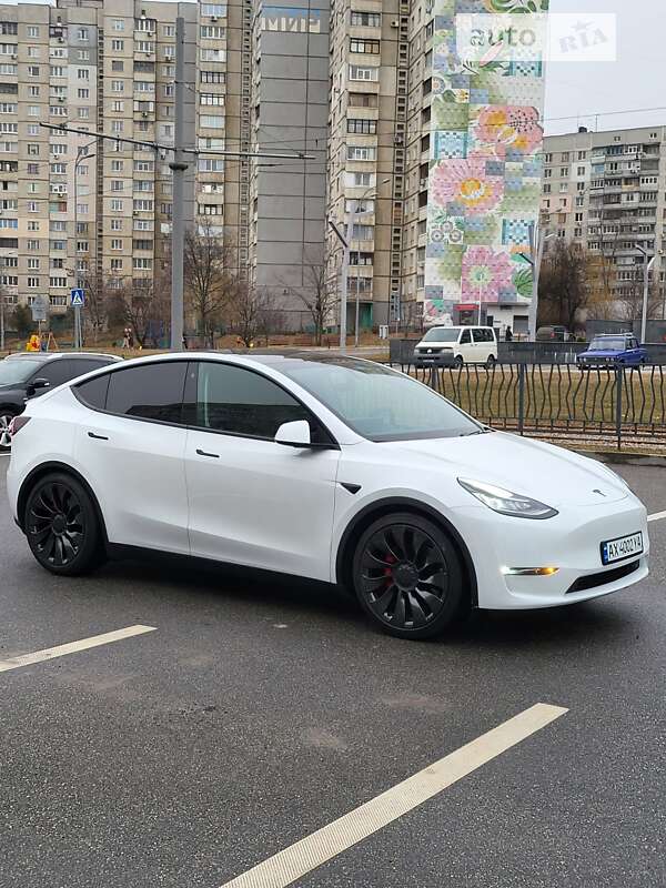 2021 TESLA Model Y