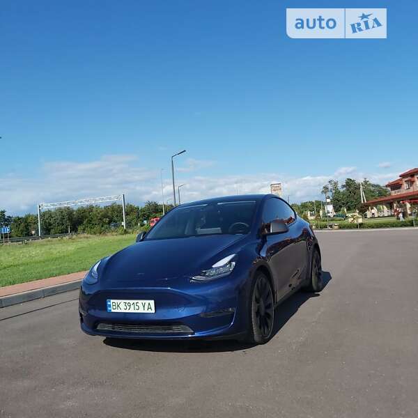 2020 tesla model y