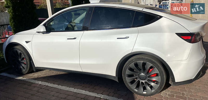 2021 tesla model y