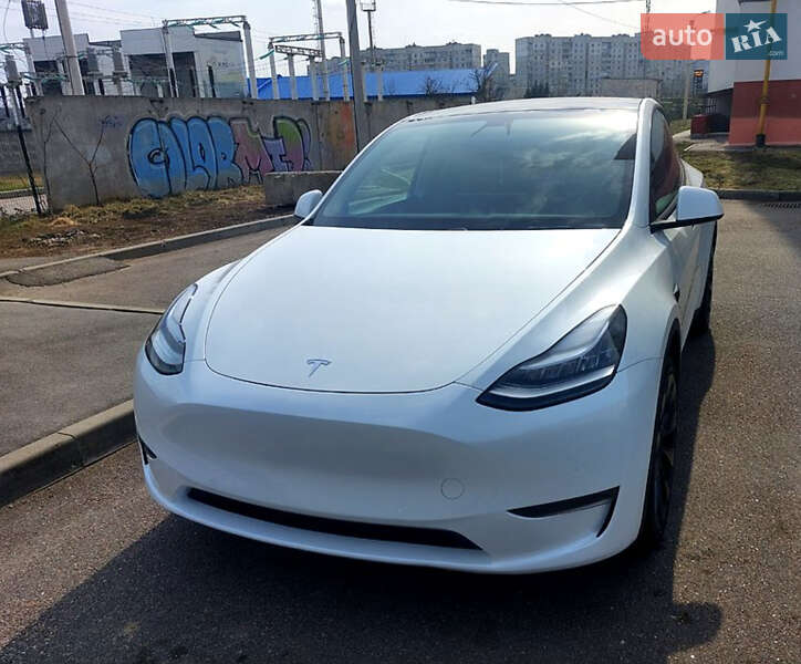 2020 tesla model y