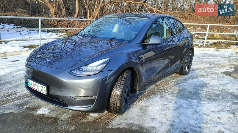 2020 tesla model y