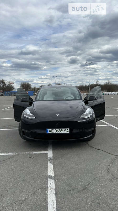 2020 tesla model y