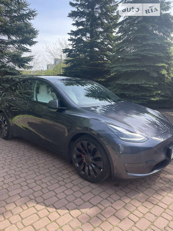 2021 tesla model y