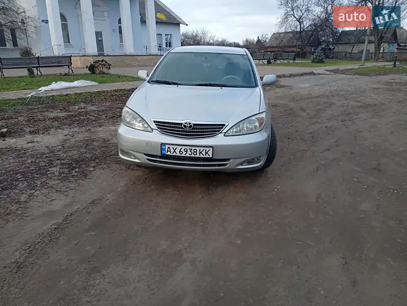 2004 toyota camry