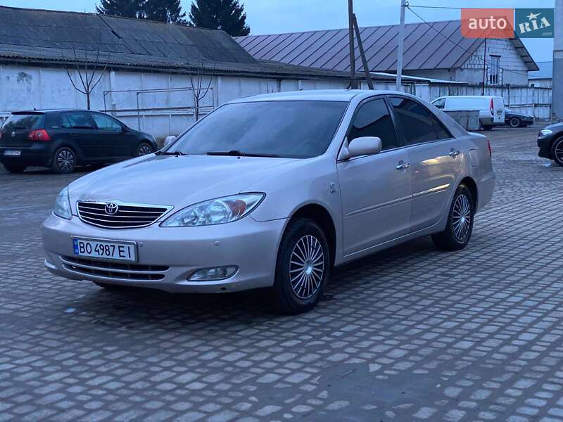 2004 toyota camry