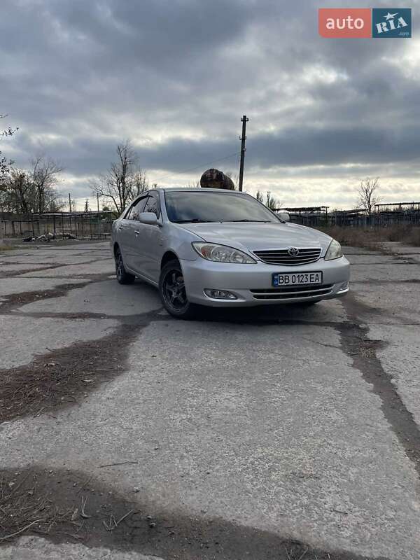 2004 toyota camry