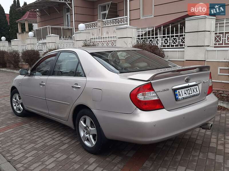 2004 toyota camry