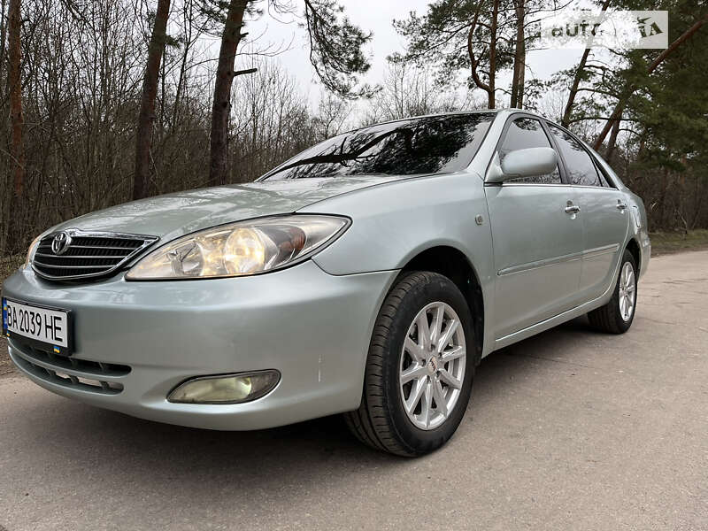2004 toyota camry