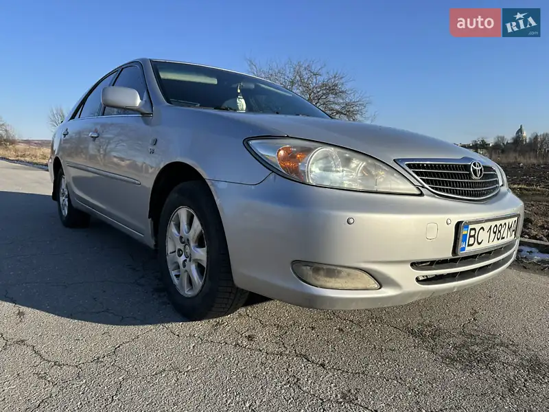 2004 toyota camry