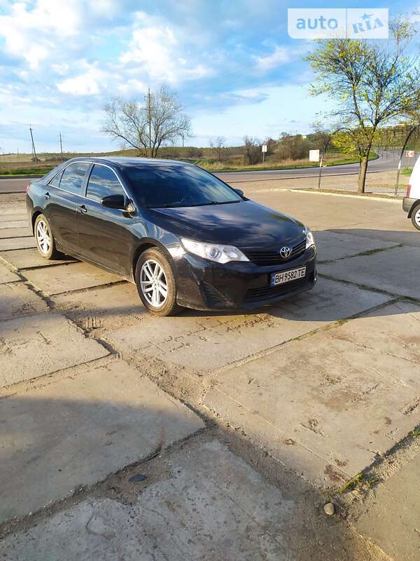 2014 toyota camry