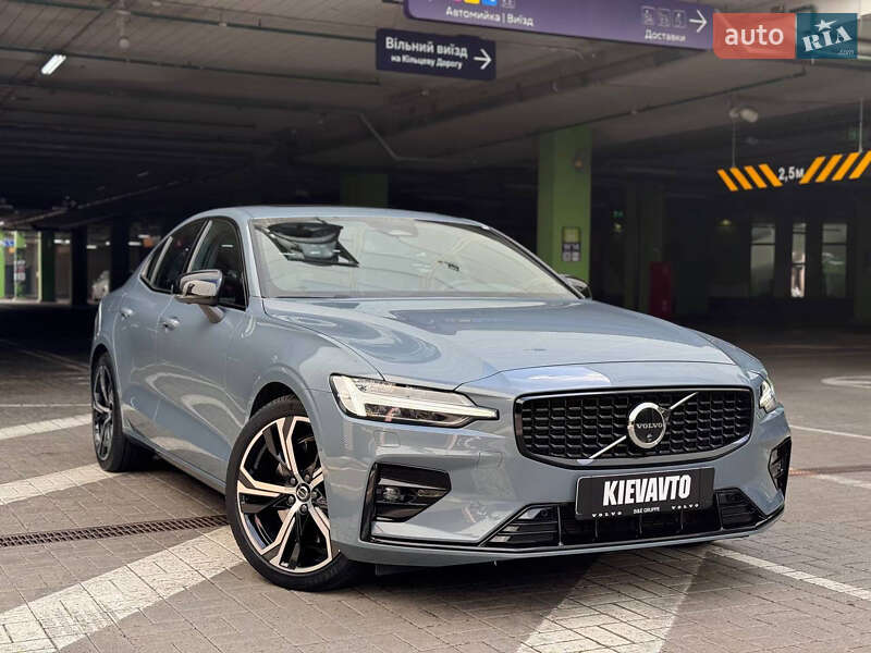 2023 volvo s60