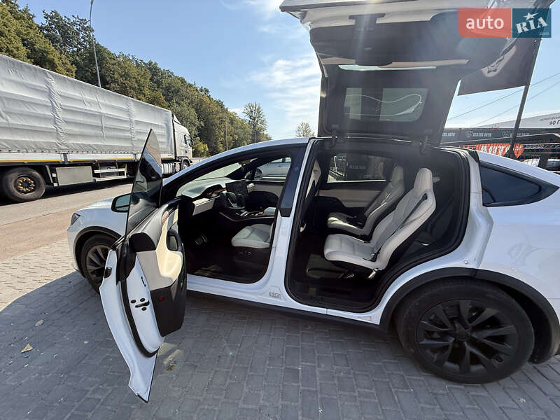 2022 tesla model x