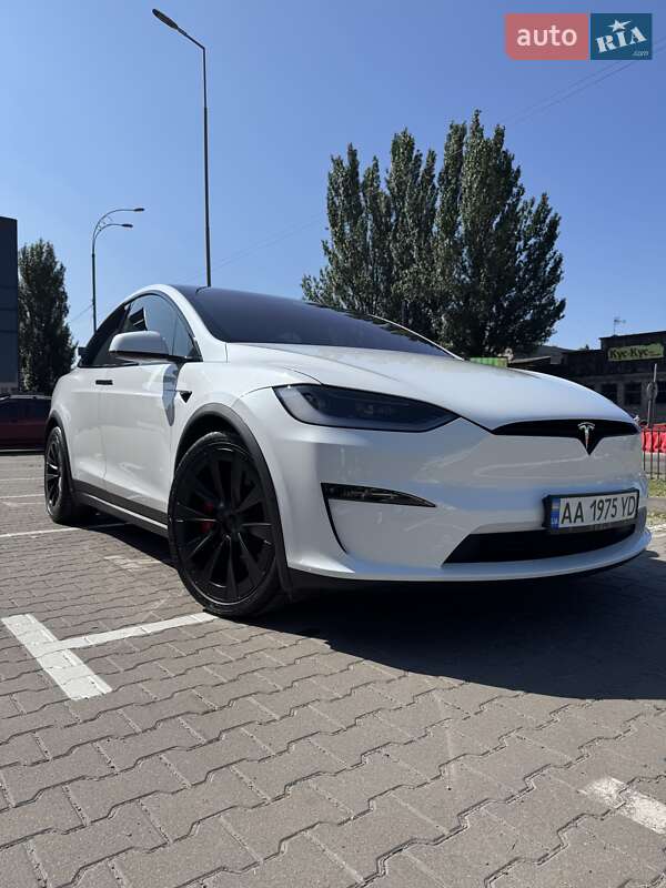 2024 TESLA Model X