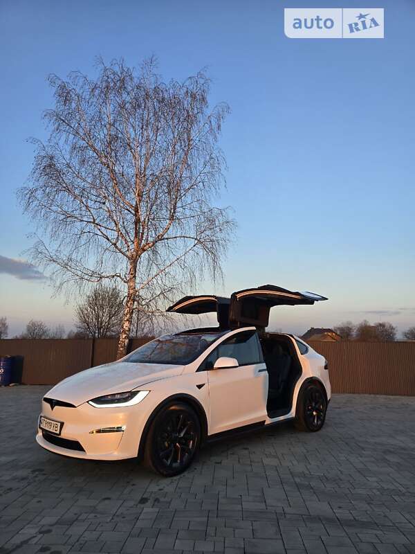 2022 tesla model x