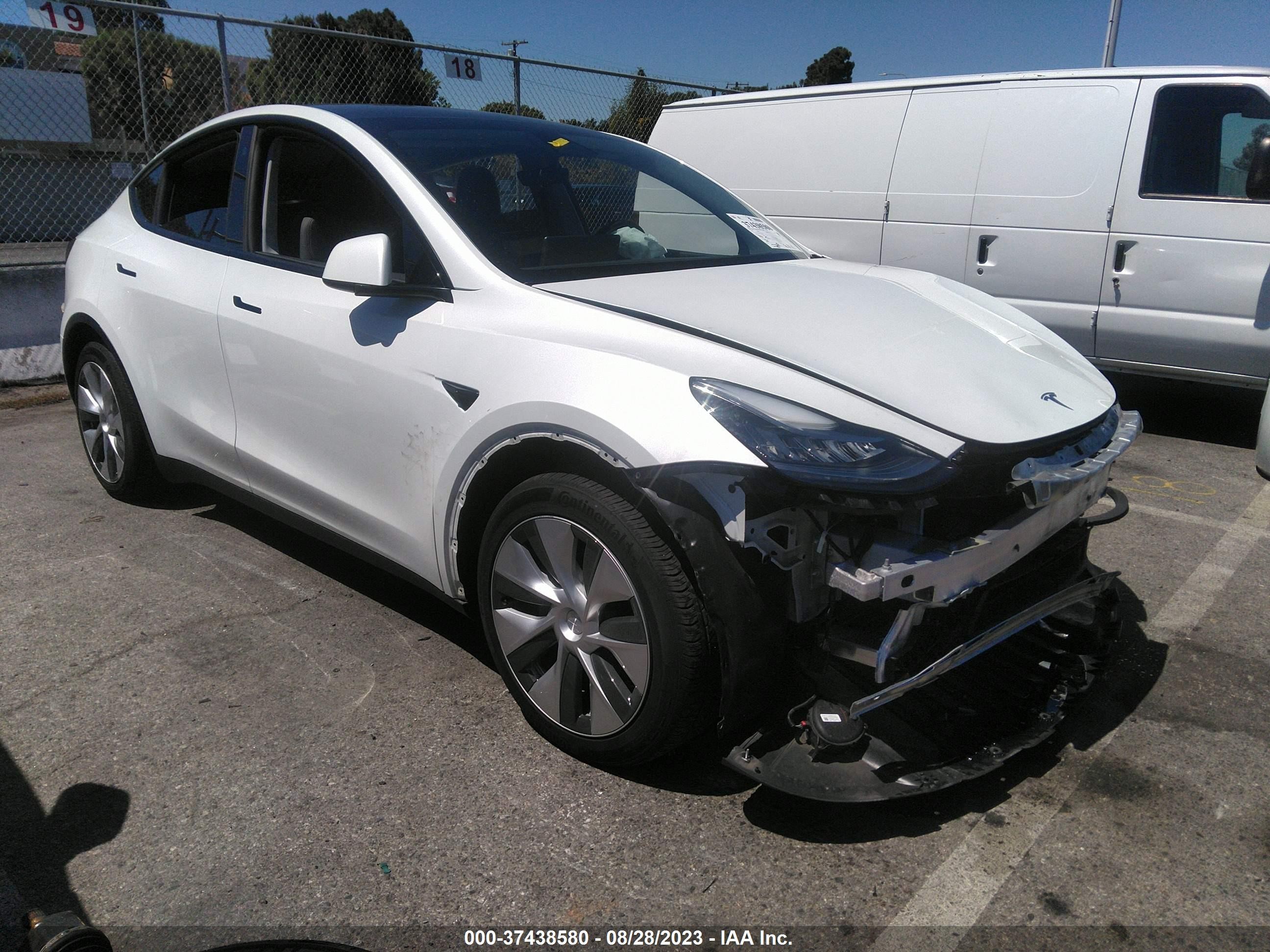 2022 tesla model y