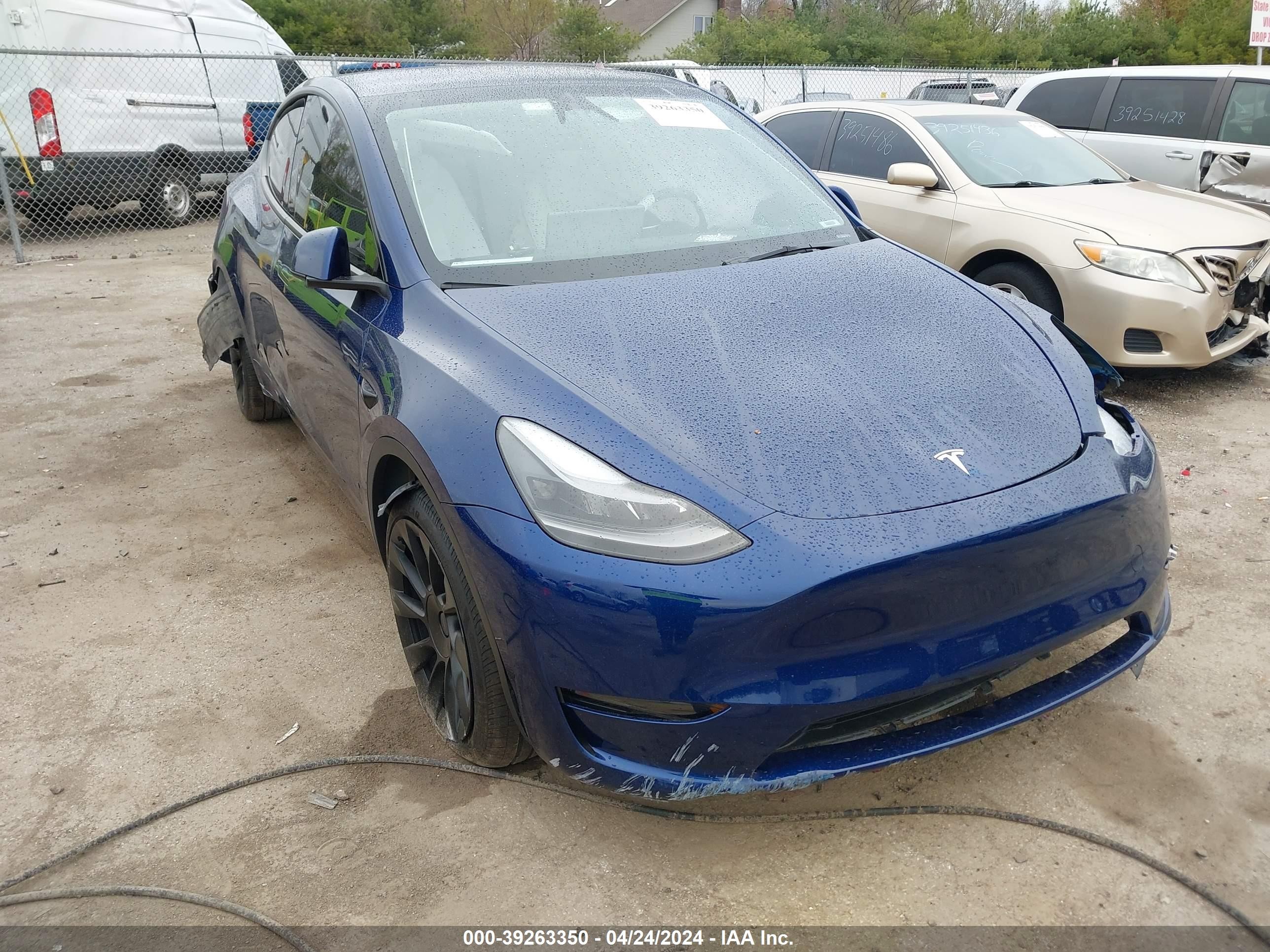 2023 TESLA Model Y
