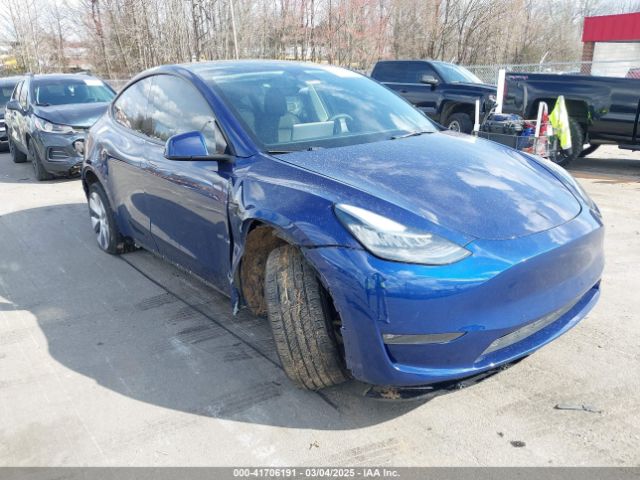 2022 TESLA Model Y
