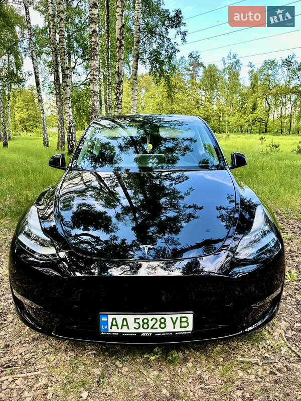 2022 tesla model y