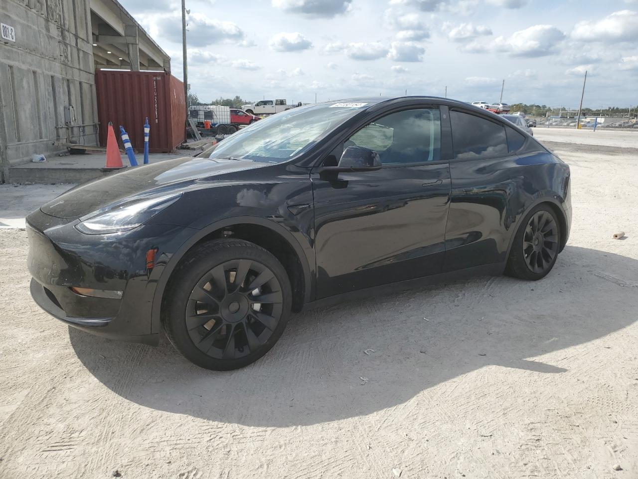 2023 tesla model y