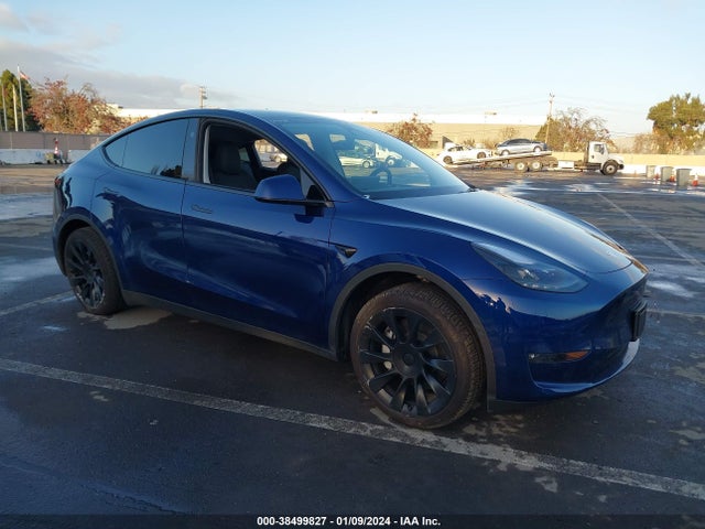 2023 tesla model y