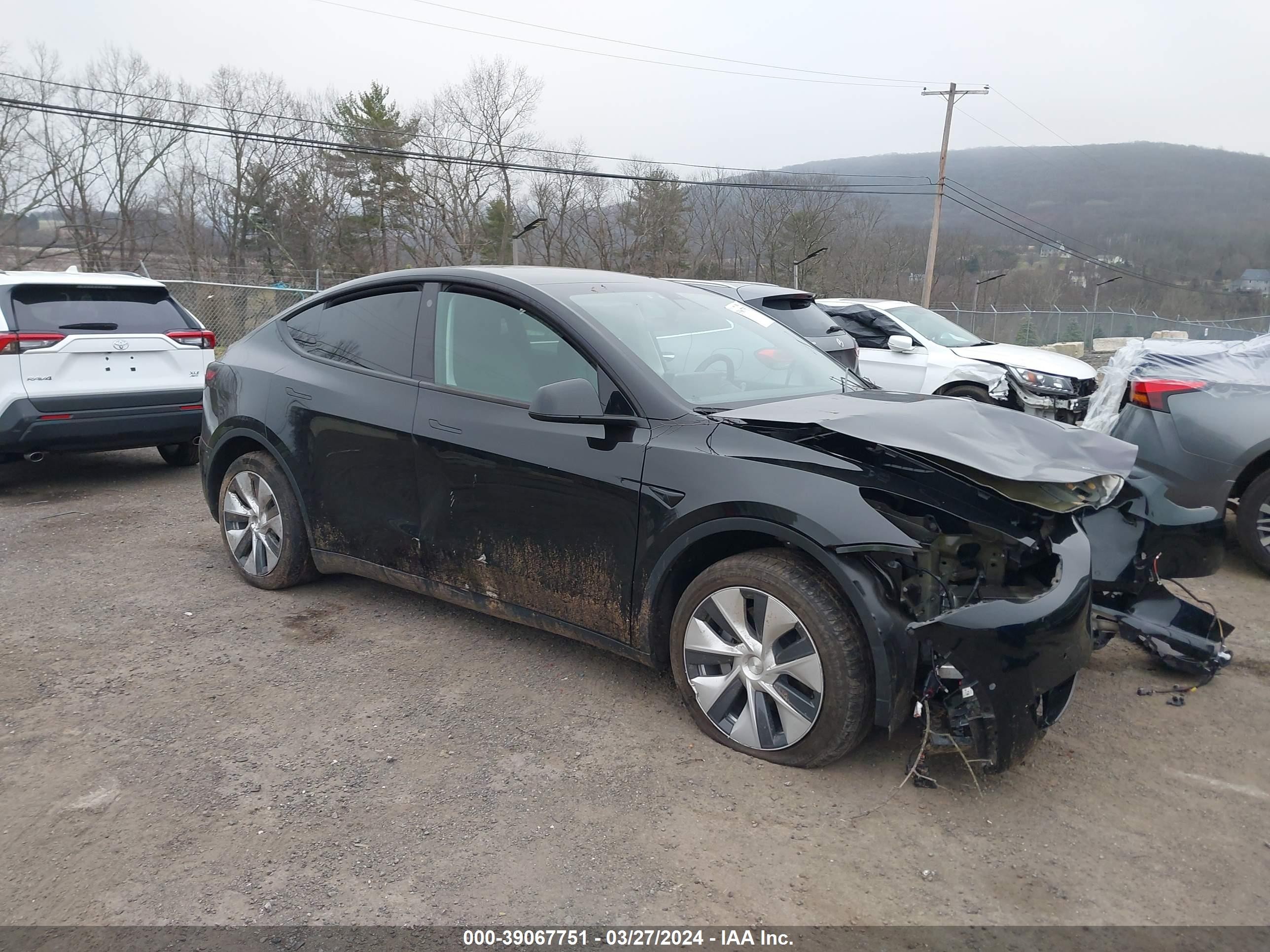 2022 tesla model y