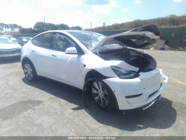 2022 tesla model y