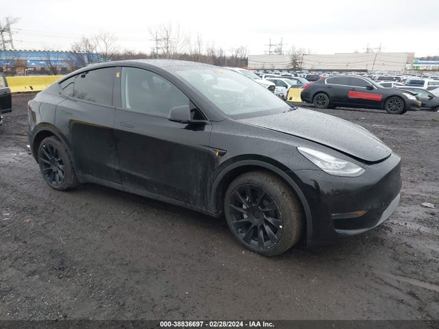 2022 tesla model y