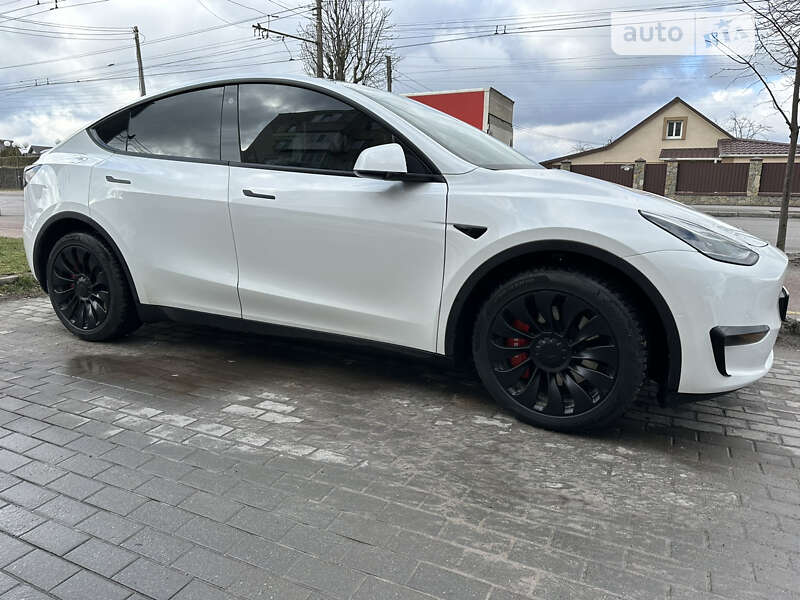 2021 tesla model y