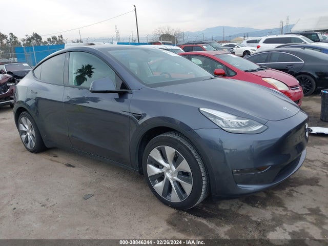 2022 tesla model y