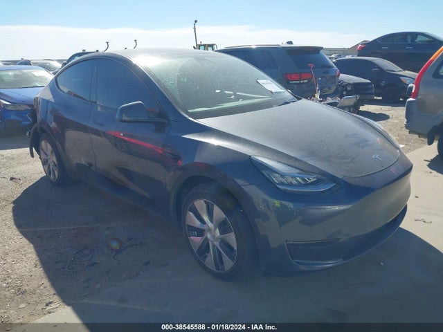 2022 tesla model y