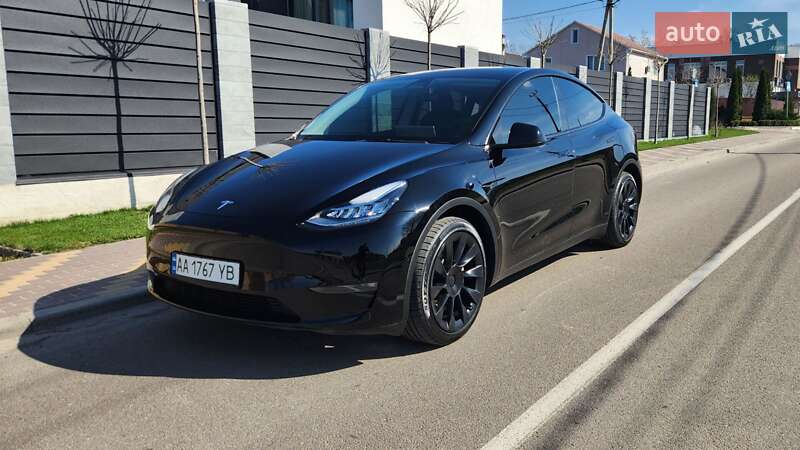 2022 tesla model y