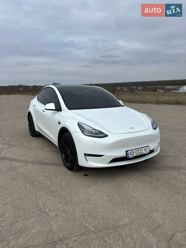 2022 tesla model y
