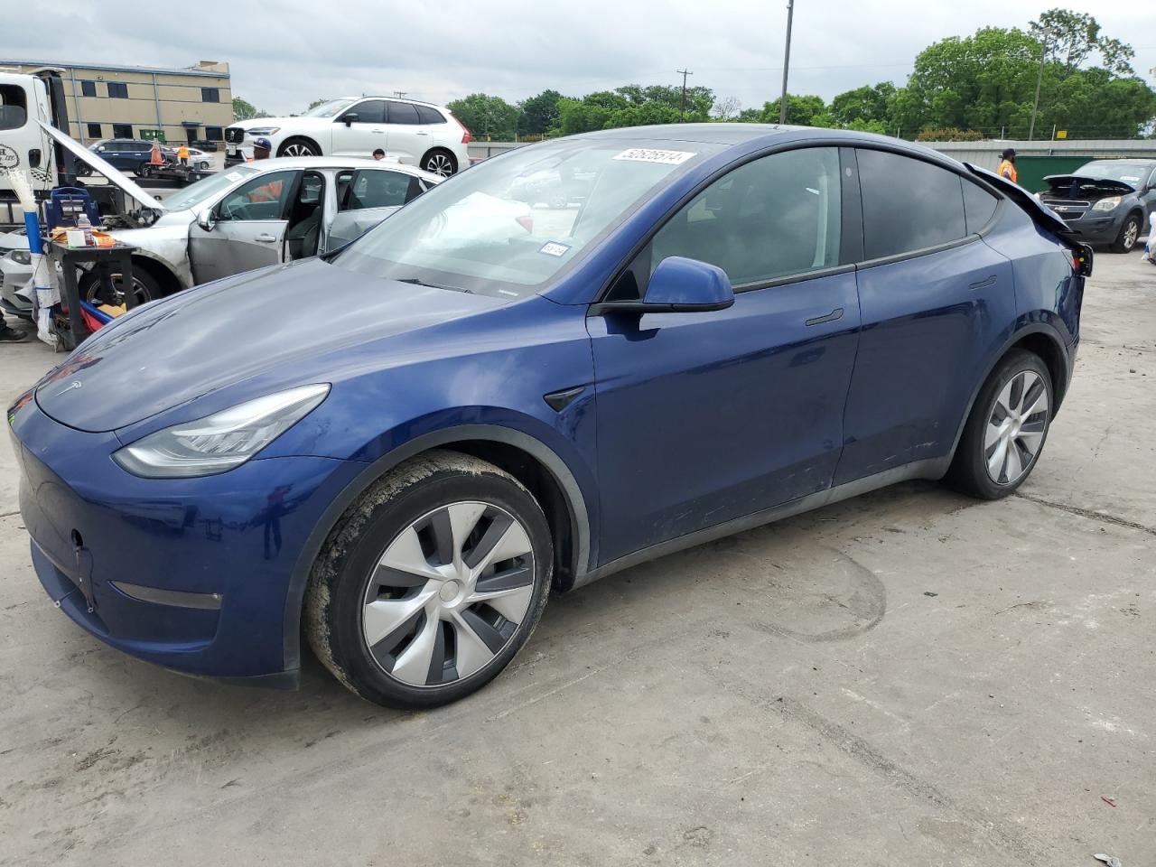 2023 tesla model y