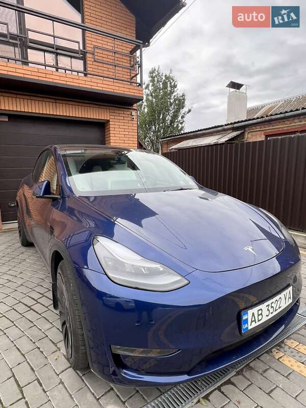 2022 tesla model y