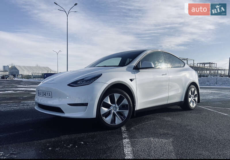 2021 tesla model y