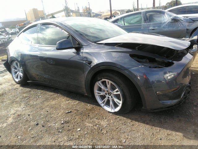 2022 tesla model y