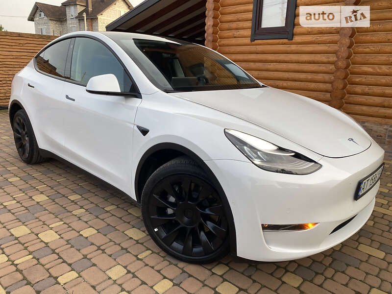 2022 tesla model y
