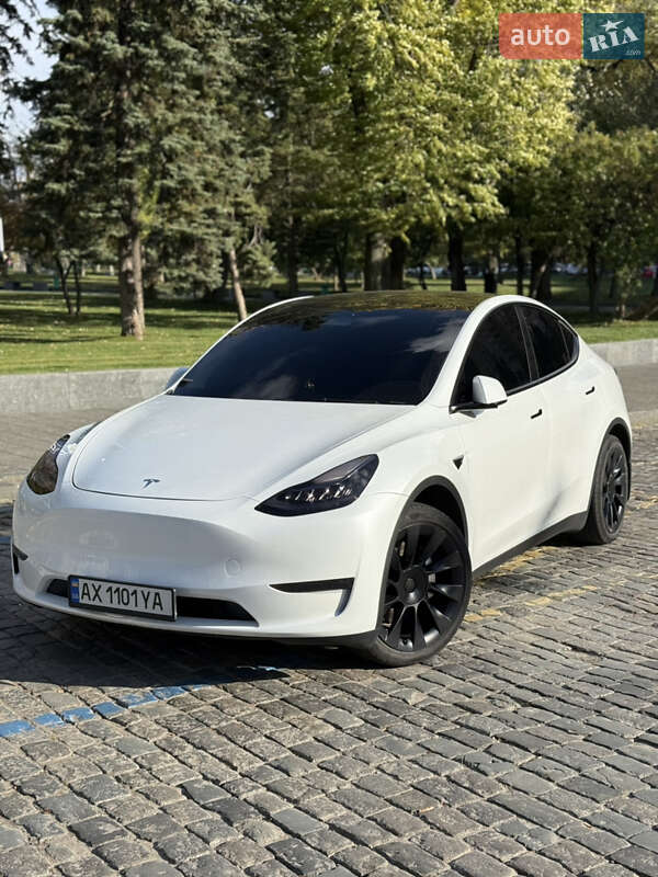 2022 tesla model y